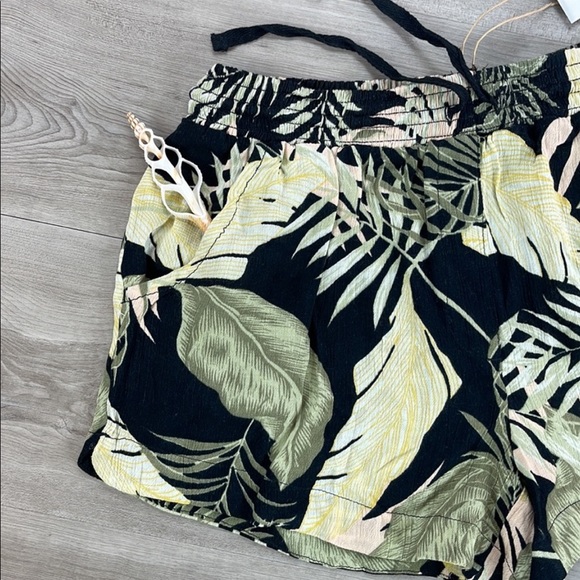 ☀️RIP CURL☀️ COASTAL PALM BEACH SHORT - Picture 5 of 13